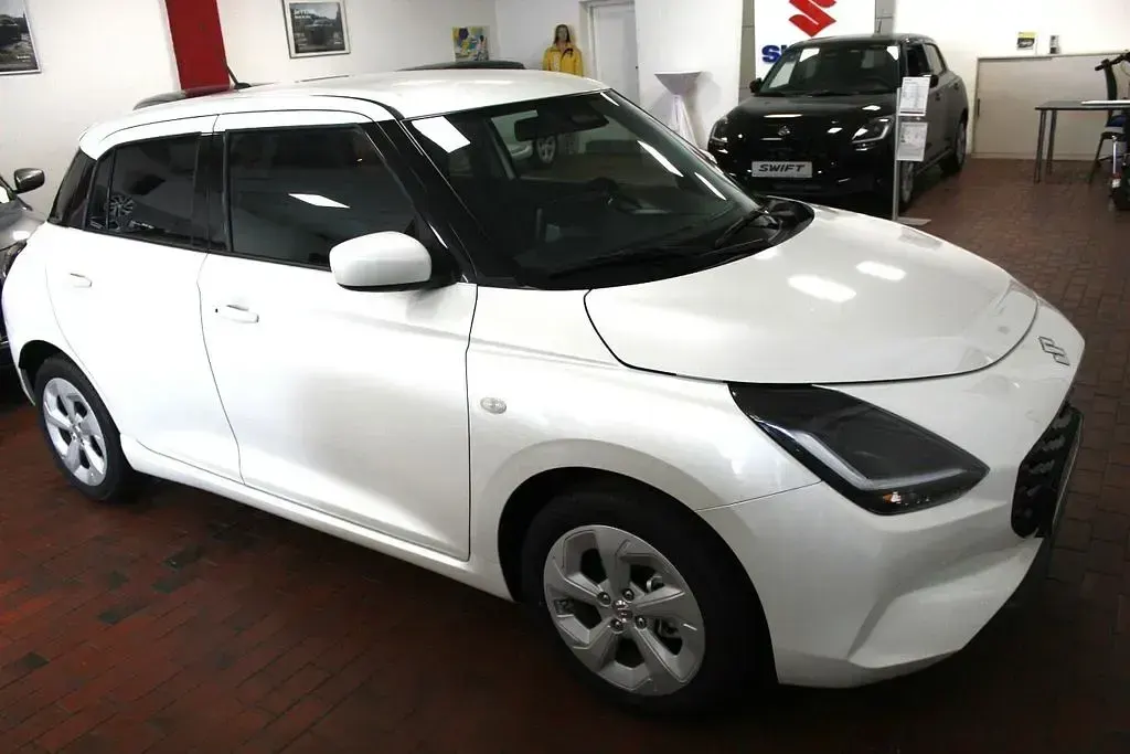 Neu Suzuki Swift Comfort 83 PS (61 kW) 2026 Weiß Kleinwagen