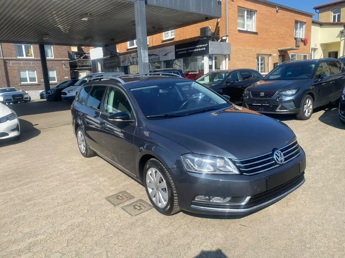 Gebraucht VW Passat Edition 177 PS (130 kW) 2014 Grau Kombi