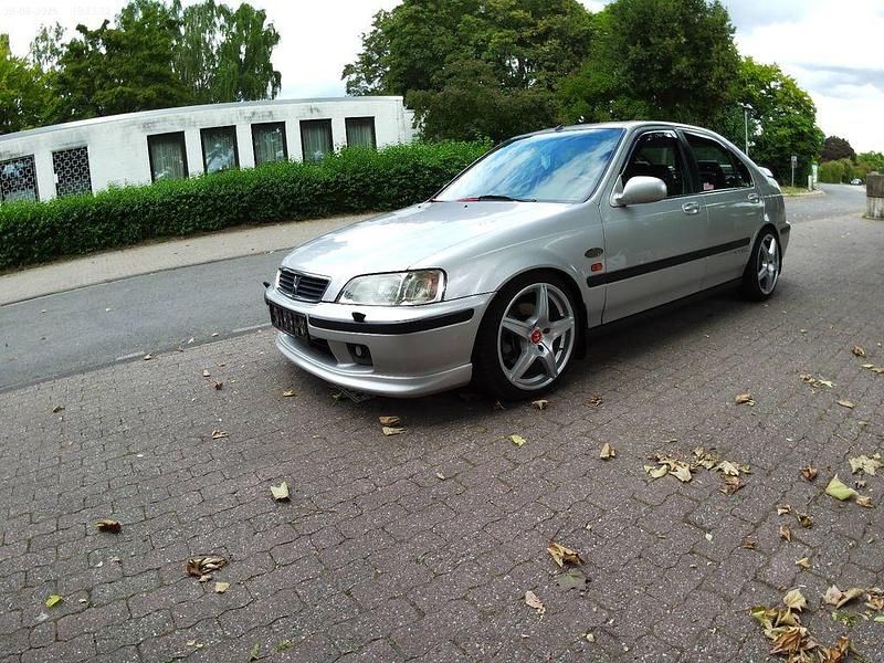 Silber Gebraucht 1999 Honda Civic Comfort Limousine | 9.999 € - Bild 1/4