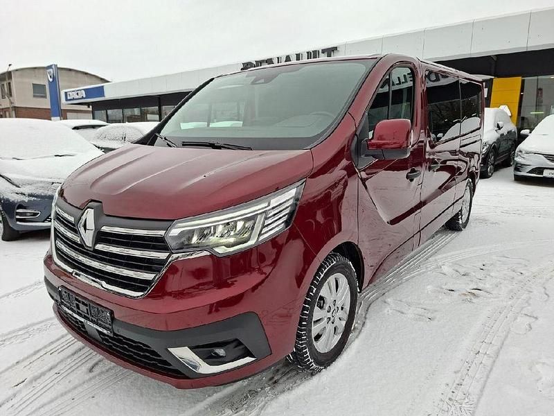 Gebraucht Renault Trafic Life 150 PS (110 kW) 2022 Carmin rot Van / Kleinbus