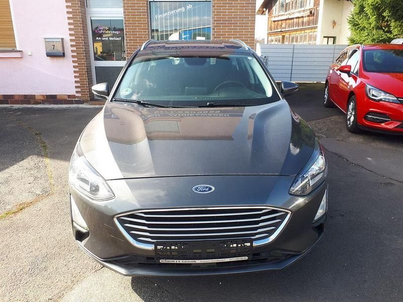 Gebraucht Ford Focus Cool & Connect 120 PS (88 kW) 2021 Grau Limousine