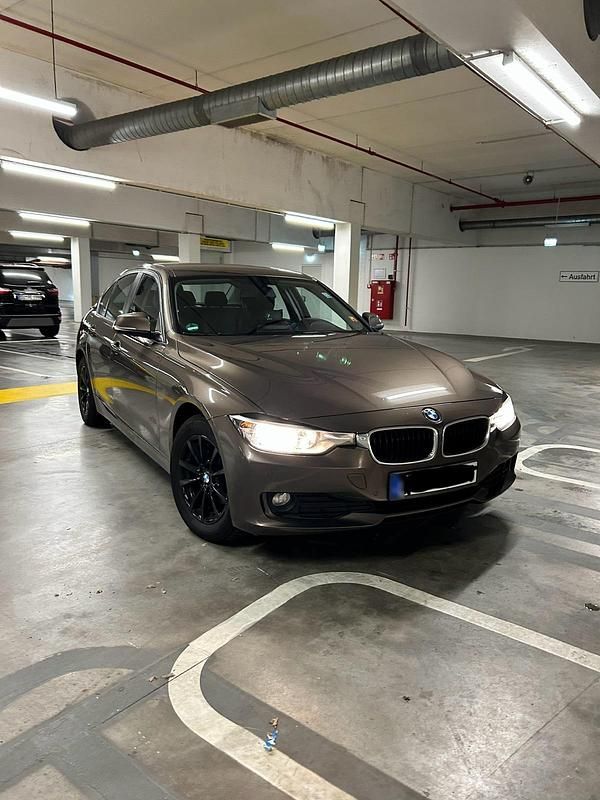 Gebraucht BMW 316 136 PS (100 kW) 2013 Limousine