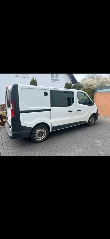 Gebraucht Opel Vivaro 120 PS (88 kW) 2016 Weiß Van / Kleinbus
