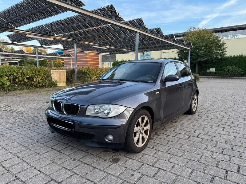 Grau Gebraucht 2004 BMW 116 Kleinwagen | 1.500 € (Superpreis) - Bild 1/4