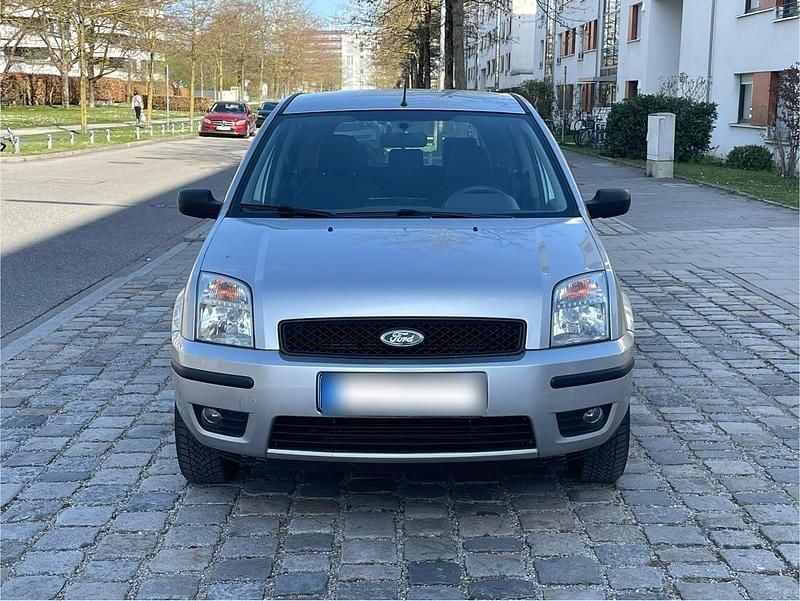 Gebraucht Ford Fusion 80 PS (58 kW) 2003 Silber Kleinwagen