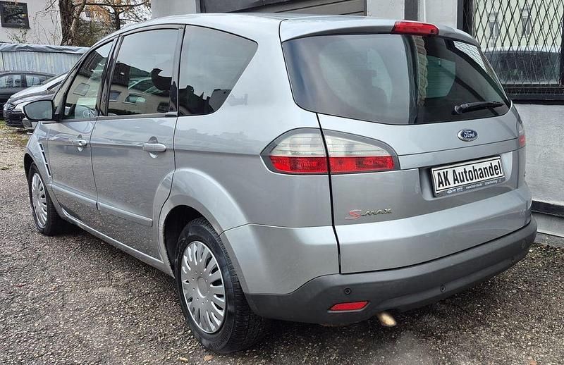Gebraucht Ford S-MAX Titanium 140 PS (102 kW) 2006 Silber Van / Kleinbus