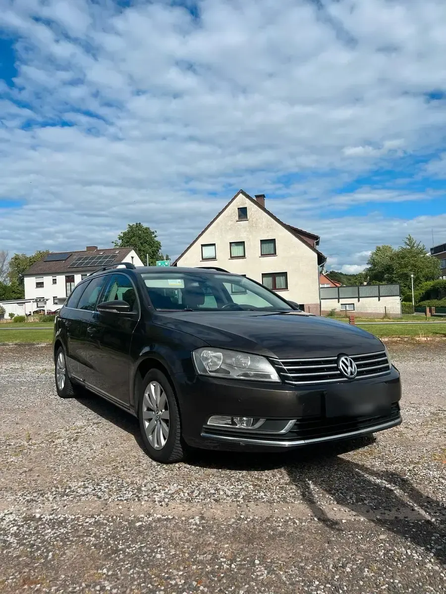 Gebraucht VW Passat Highline 122 PS (89 kW) 2013 Braun Kombi