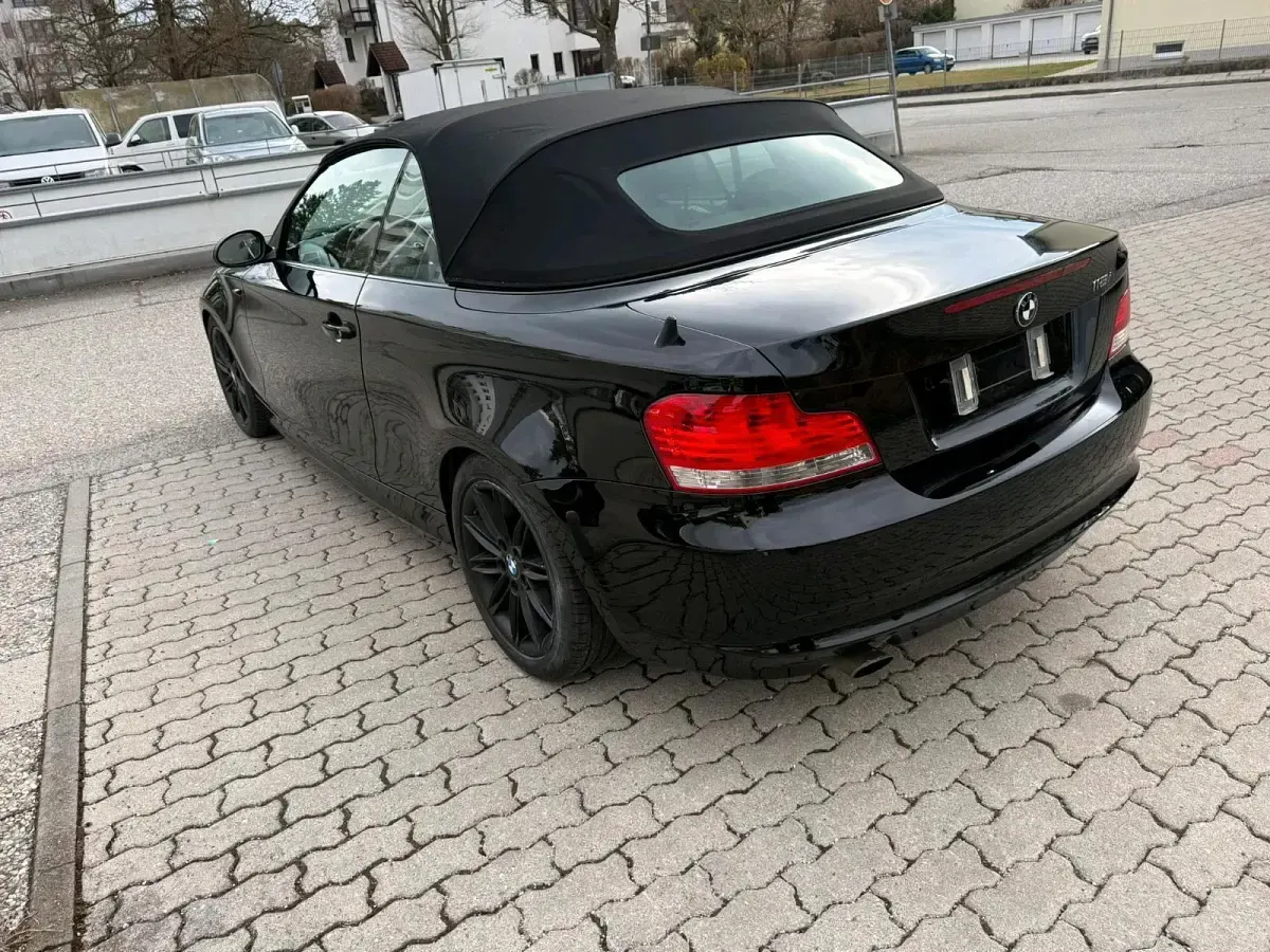 Gebraucht BMW 118 Cabriolet 143 PS (105 kW) 2009 Schwarz Cabrio
