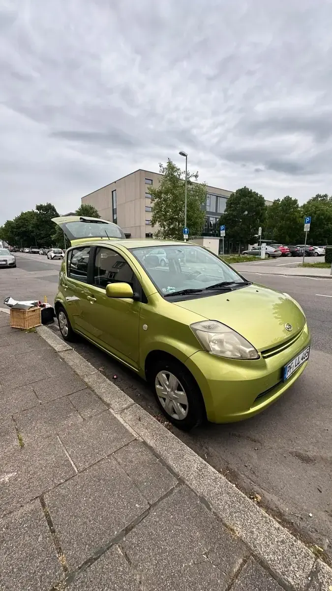 Gebraucht Daihatsu Sirion 69 PS (50 kW) 2007 Grün Kleinwagen