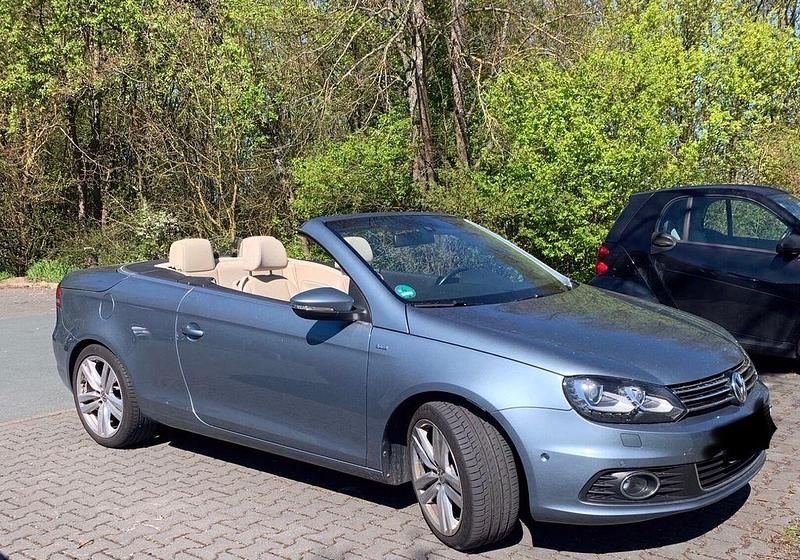 Second-hand VW Eos Cup 140 CP (102 kW) 2014 Albastru Cabrio