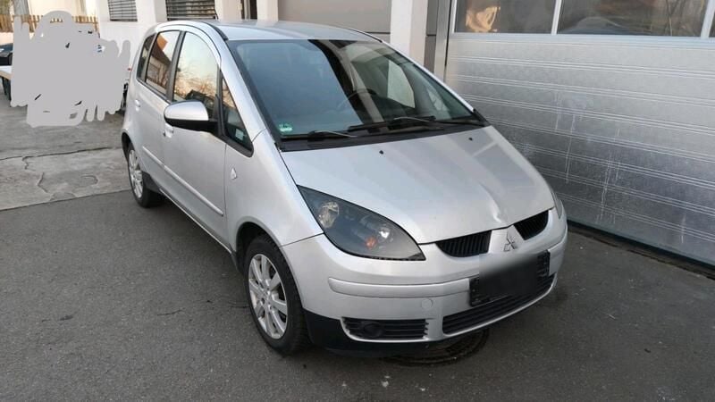 Grau Gebraucht 2008 Mitsubishi Colt Motion Kleinwagen | 1.249 € (Fairer Preis) - Bild 1/4