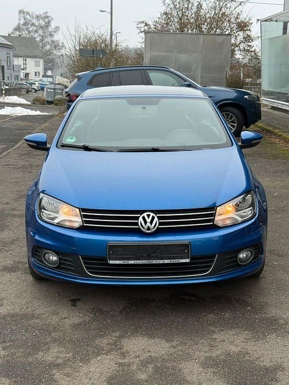 Gebraucht VW Eos 122 PS (89 kW) 2013 Blau Cabrio