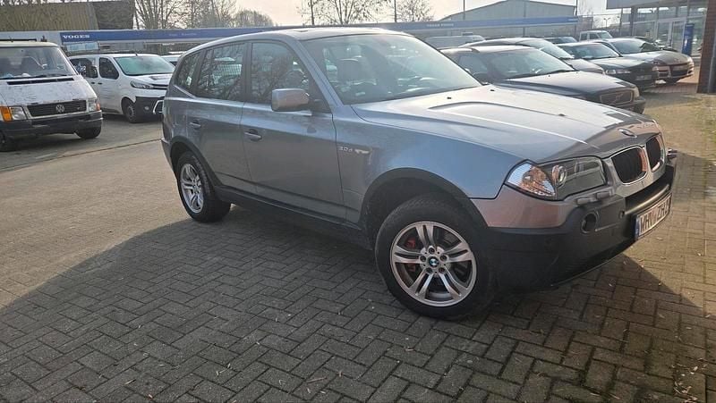 Grau Gebraucht 2004 BMW X3 SUV | 4.600 € (Guter Preis) - Bild 1/4
