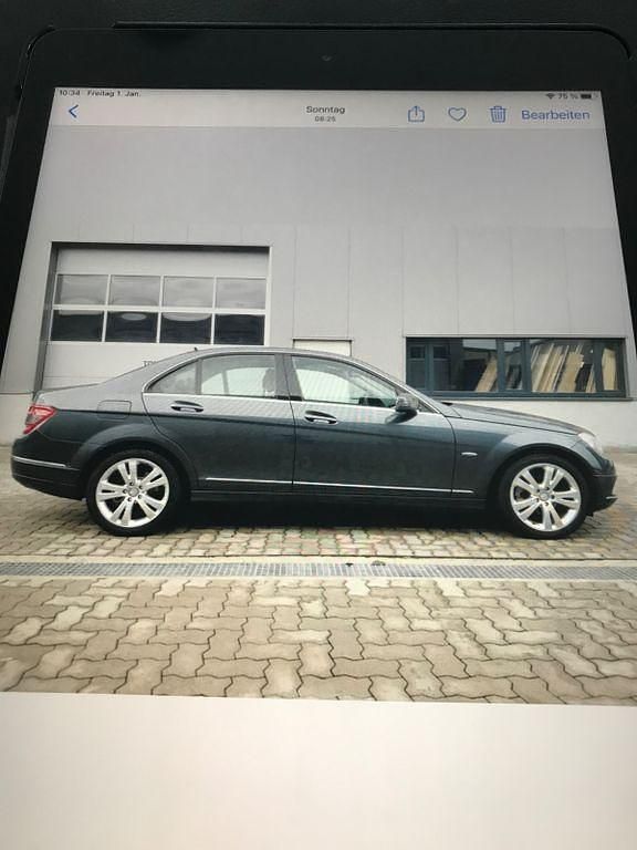 Grau Gebraucht 2008 Mercedes C180 Avantgarde Limousine | 5.000 € (Guter Preis) - Bild 1/3