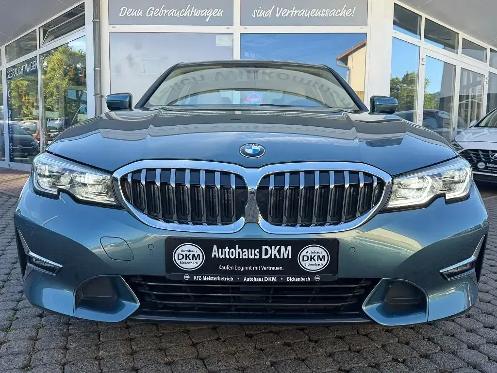Gebraucht BMW 330 Luxury Line 184 PS (135 kW) 2020 Blau Limousine