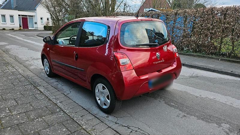 Second-hand Renault Twingo Rip Curl 75 CP (55 kW) 2009 Roșu Hatchback