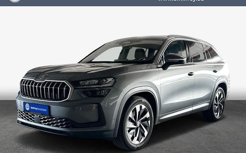 Grau Gebraucht 2024 Skoda Kodiaq Selection SUV | 39.890 € (Superpreis) - Bild 1/4