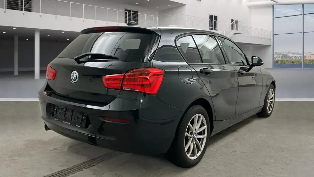 Gebraucht BMW 116 Advantage 116 PS (85 kW) 2016 Schwarz Kleinwagen