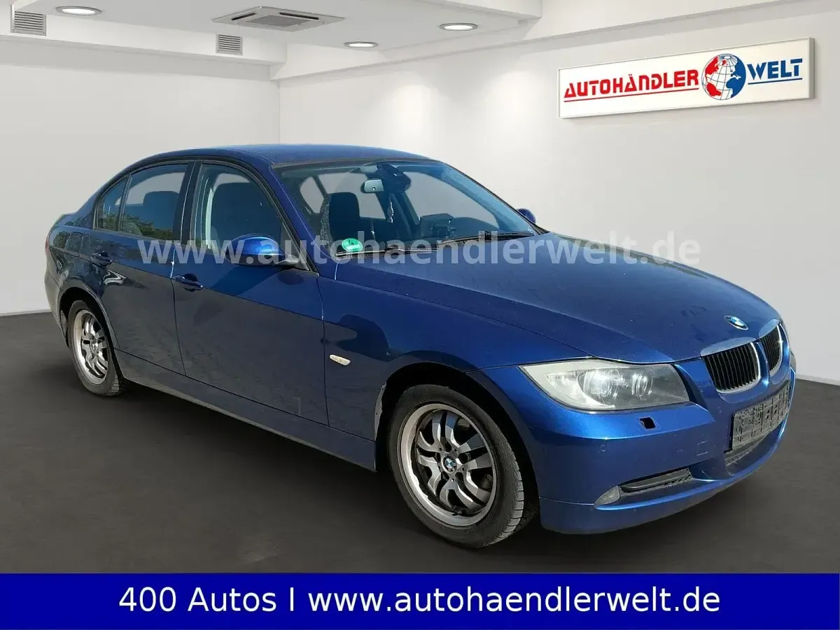 Gebraucht BMW 320 150 PS (110 kW) 2007 Blau Limousine