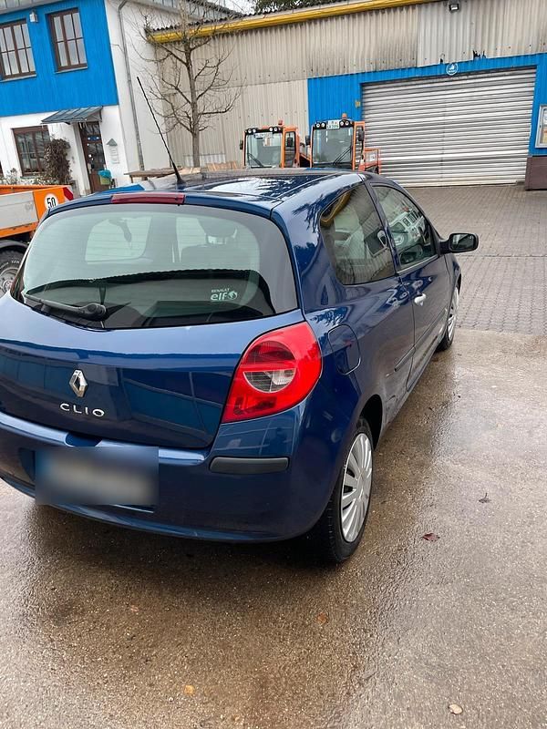 Blau Gebraucht 2008 Renault Clio III Kleinwagen | 2.000 € (Fairer Preis) - Bild 1/4