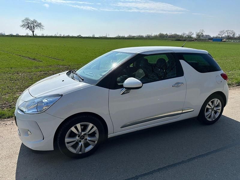 Gebraucht Citroën DS3 So Chic 92 PS (67 kW) 2014 Weiß Kleinwagen