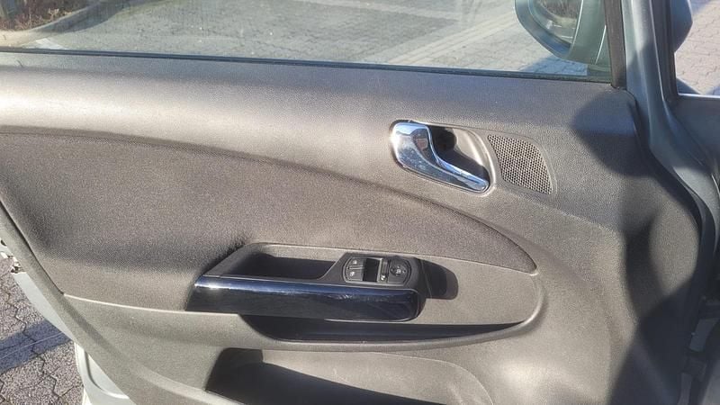 Gebraucht Opel Corsa 85 PS (62 kW) 2013 Kleinwagen