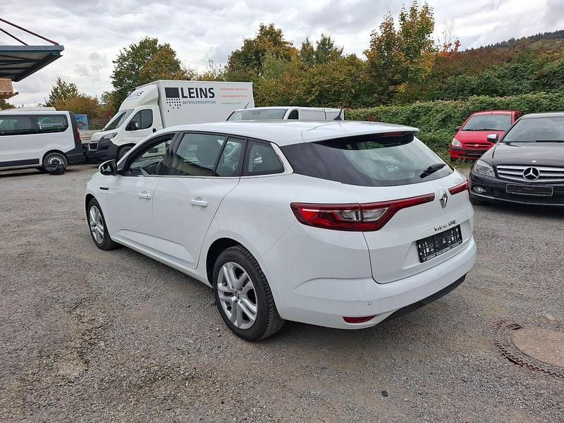 Gebraucht Renault Mégane GrandTour 101 PS (74 kW) 2017 Weiß Kombi