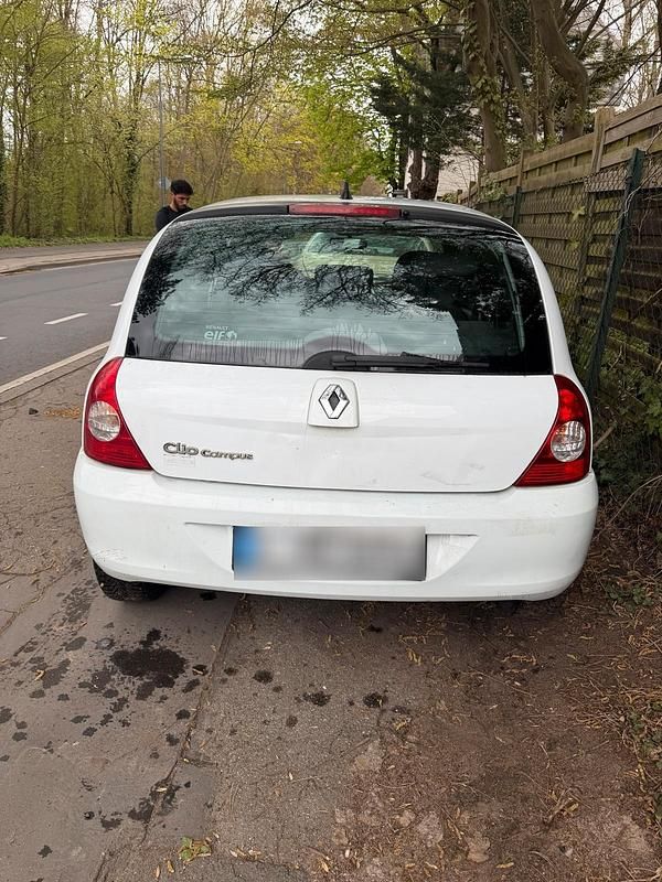 Gebraucht Renault Clio II 75 PS (55 kW) 2007 Weiß Kleinwagen