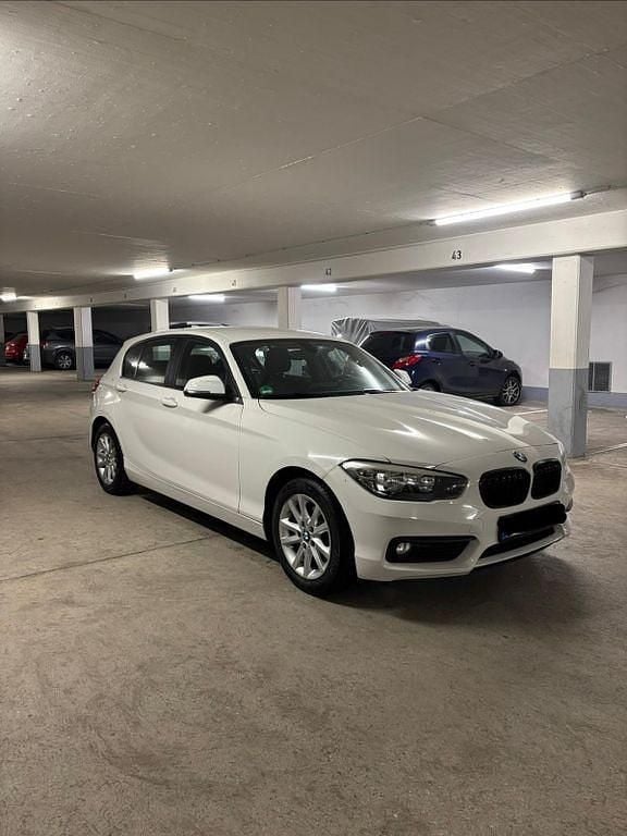 Gebraucht BMW 116 116 PS (85 kW) 2017 Weiß Kleinwagen