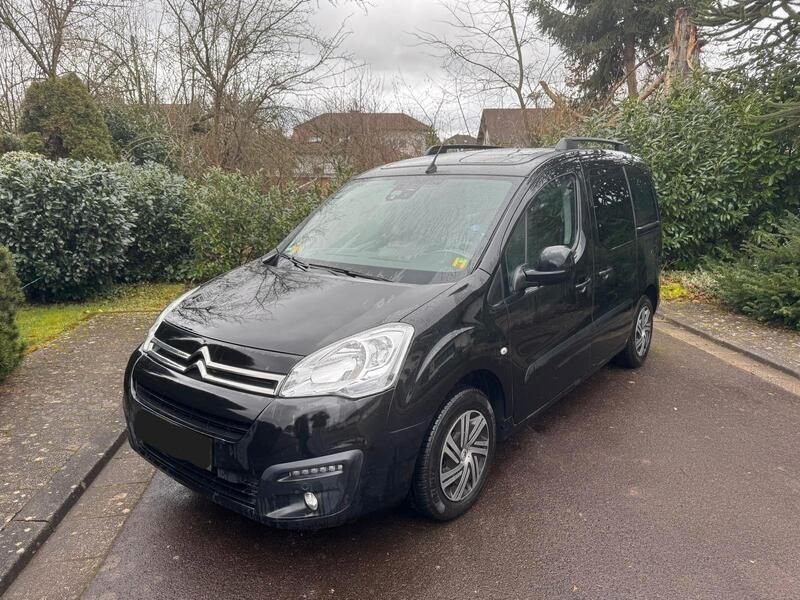 Schwarz Gebraucht 2018 Citroën Berlingo Van / Kleinbus | 17.000 € (Fairer Preis) - Bild 1/4