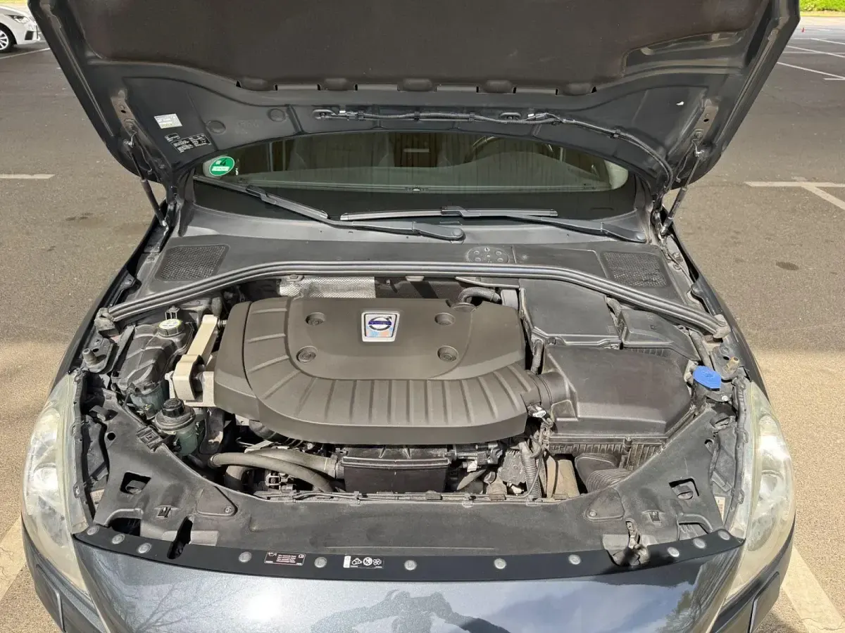 Gebraucht Volvo S60 Kinetic 136 PS (100 kW) 2013 Schwarz Limousine