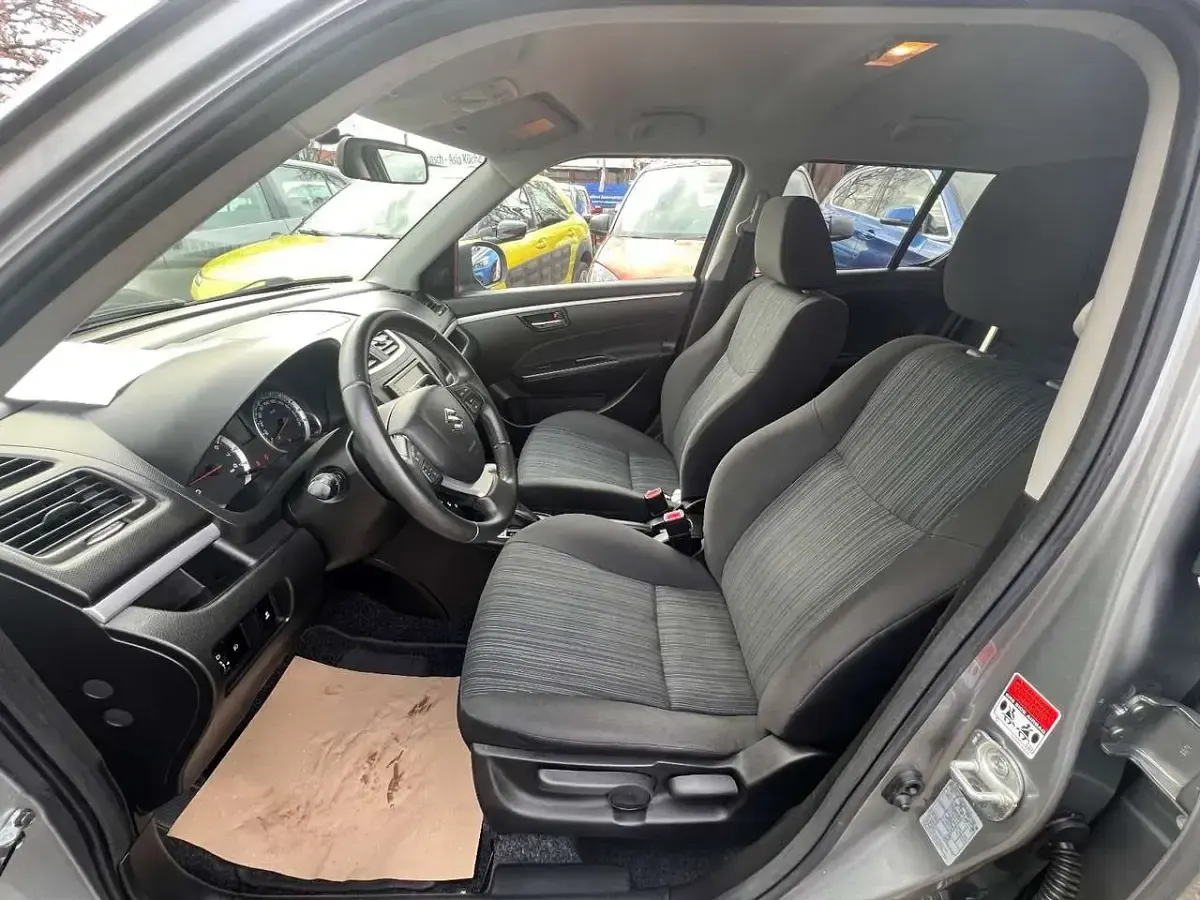 Gebraucht Suzuki Swift Club 94 PS (69 kW) 2014 Grau Kleinwagen