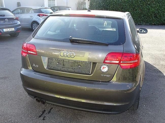 Gebraucht Audi A3 Attraction 125 PS (91 kW) 2011 Grau Kleinwagen