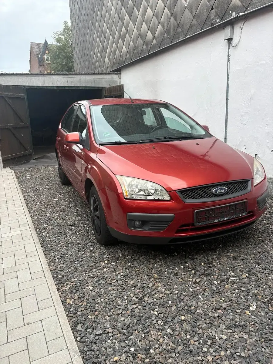 Gebraucht Ford Focus 101 PS (74 kW) 2008 Orange Limousine