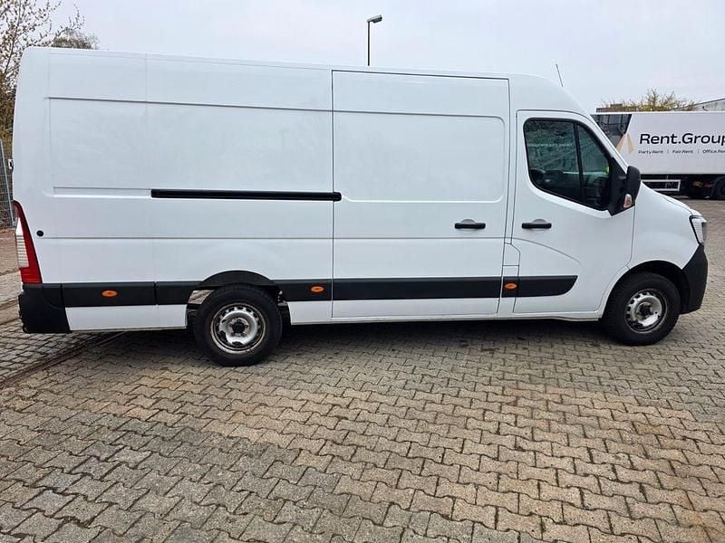 Second-hand Renault Master 131 CP (96 kW) 2021 Alb Monovolum