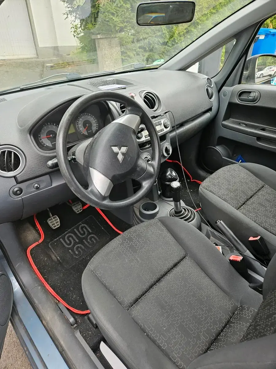Gebraucht Mitsubishi Colt 75 PS (55 kW) 2009 Blau Kleinwagen