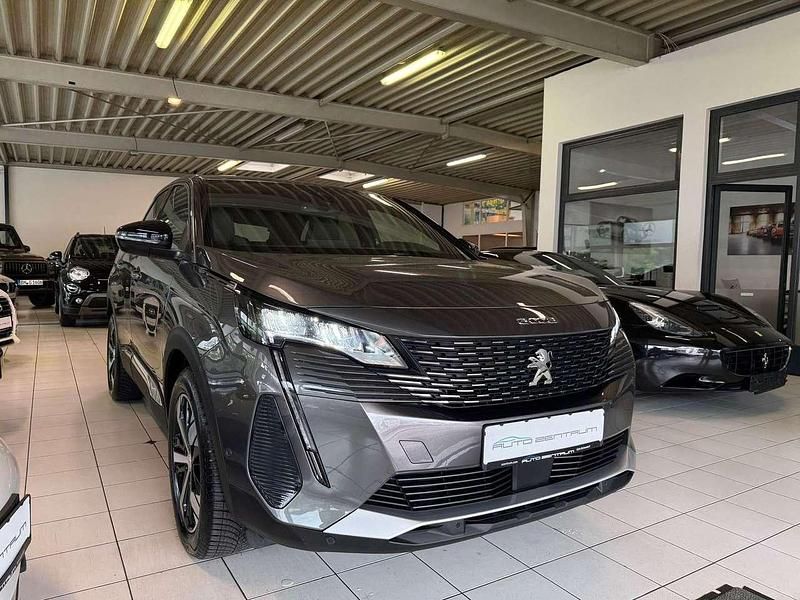 Blanc banquise Gebraucht 2023 Peugeot 3008 Allure Kleinwagen | 22.015 € (Superpreis) - Bild 1/4