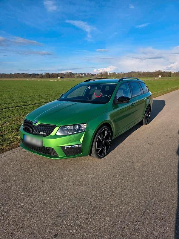 Gebraucht Skoda Octavia RS 220 PS (161 kW) 2015 Grün Kleinwagen