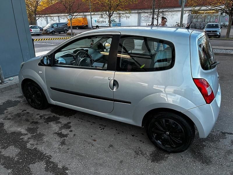 Usado Renault Twingo 64 HP (47 kW) 2008 Prateado Citadino