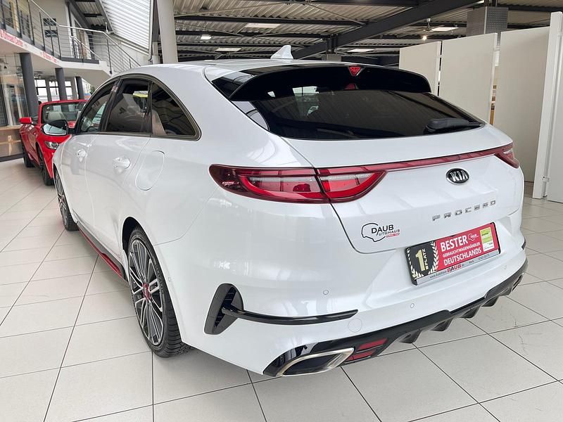 Gebraucht Kia ProCeed GT 204 PS (150 kW) 2021 (hw2) deluxeweiss met. Kombi