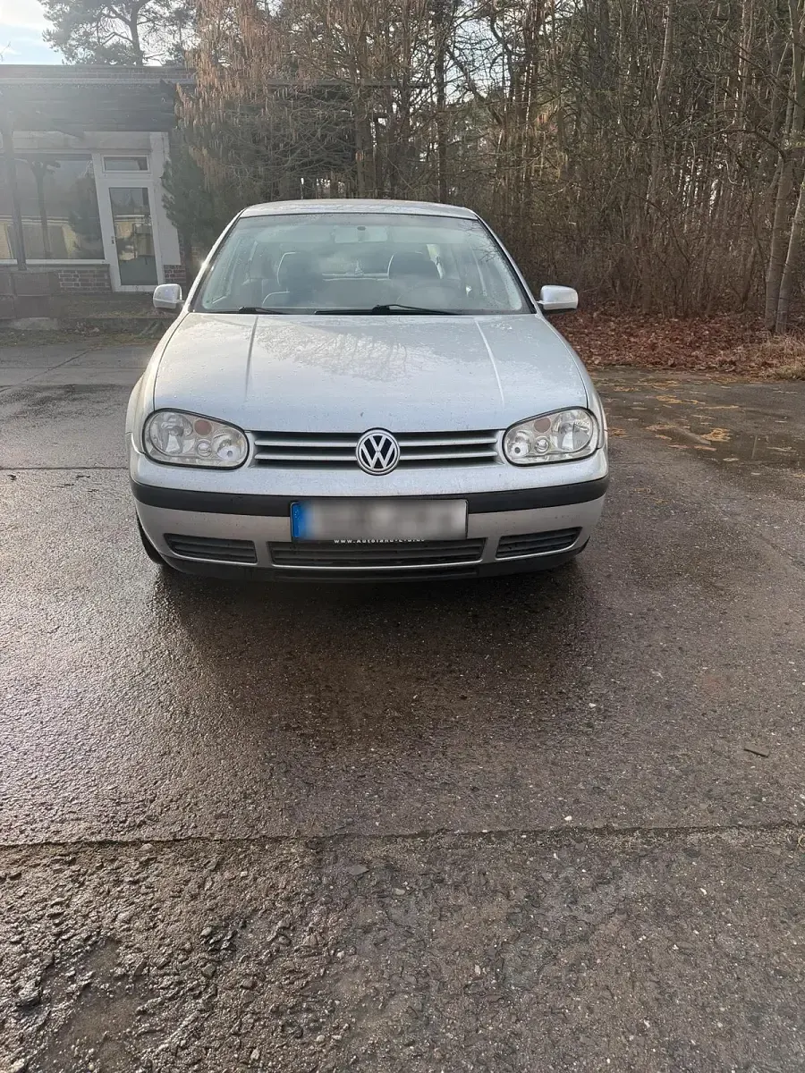 Gebraucht VW Golf IV 75 PS (55 kW) 2000 Silber Kleinwagen