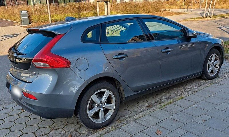 Gebraucht Volvo V40 Linje You! 120 PS (88 kW) 2015 Grau Limousine