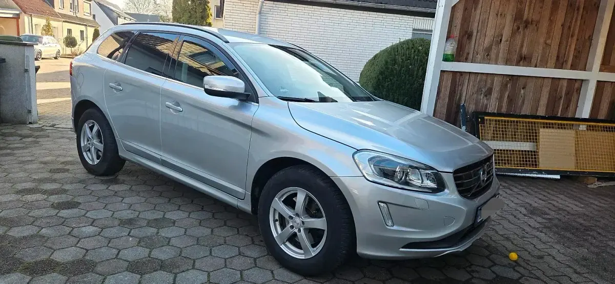 Gebraucht Volvo XC60 215 PS (158 kW) 2014 Silber SUV