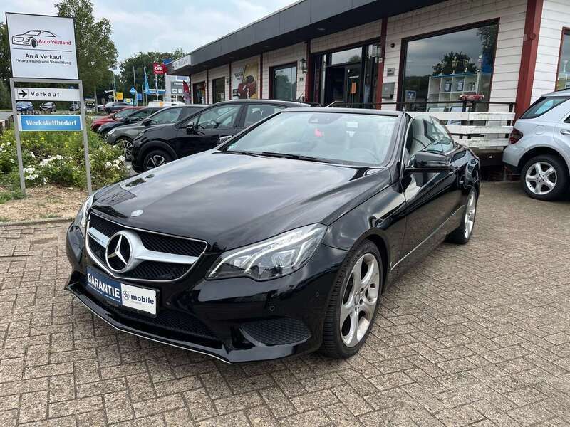 Obsidianschwarz metalliclack Gebraucht 2016 Mercedes E200 Cabrio | 22.990 € (Superpreis) - Bild 1/4