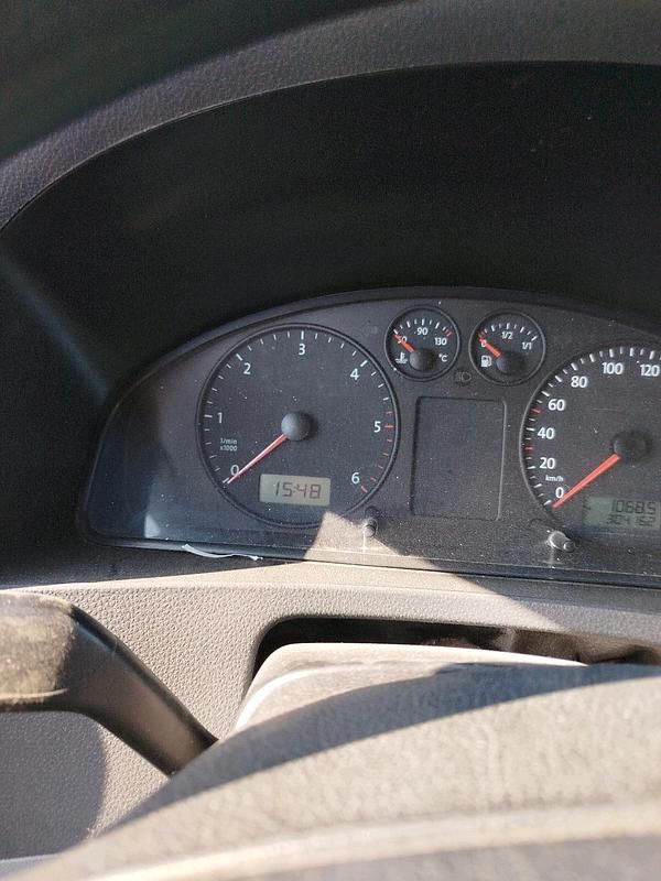 Gebraucht VW T5 130 PS (95 kW) 2003 Weiß Van