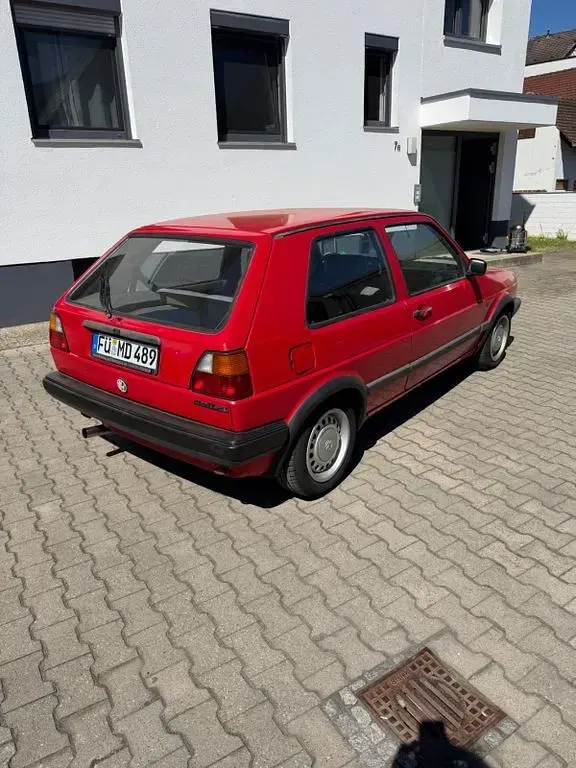 Używany VW Golf II 90 KM (66 kW) 1989 Czerwony Hatchback