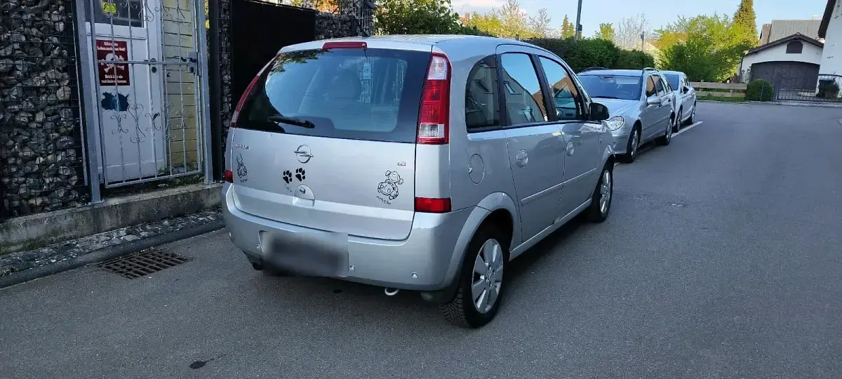 Gebraucht Opel Meriva 125 PS (91 kW) 2003 Silber Van / Kleinbus