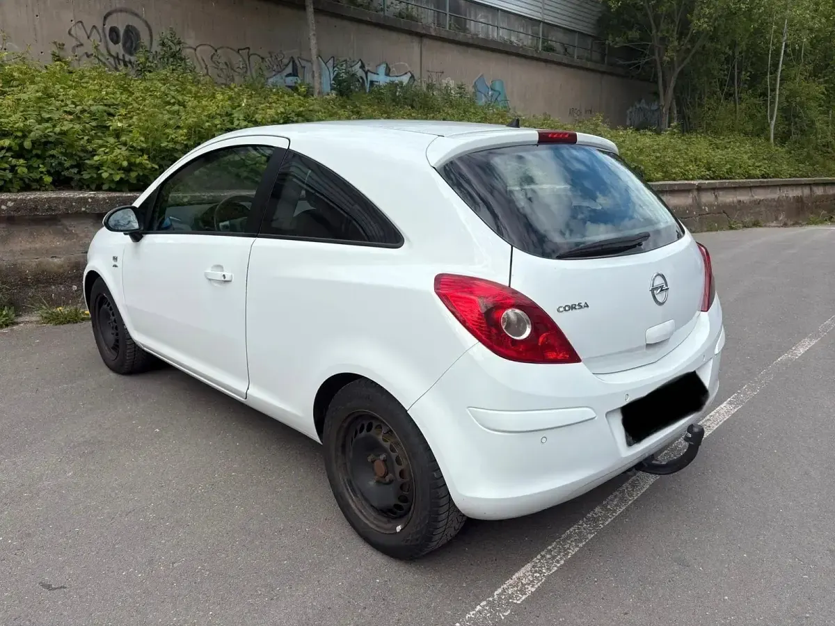 Usado Opel Corsa 87 HP (63 kW) 2013 Branco Citadino