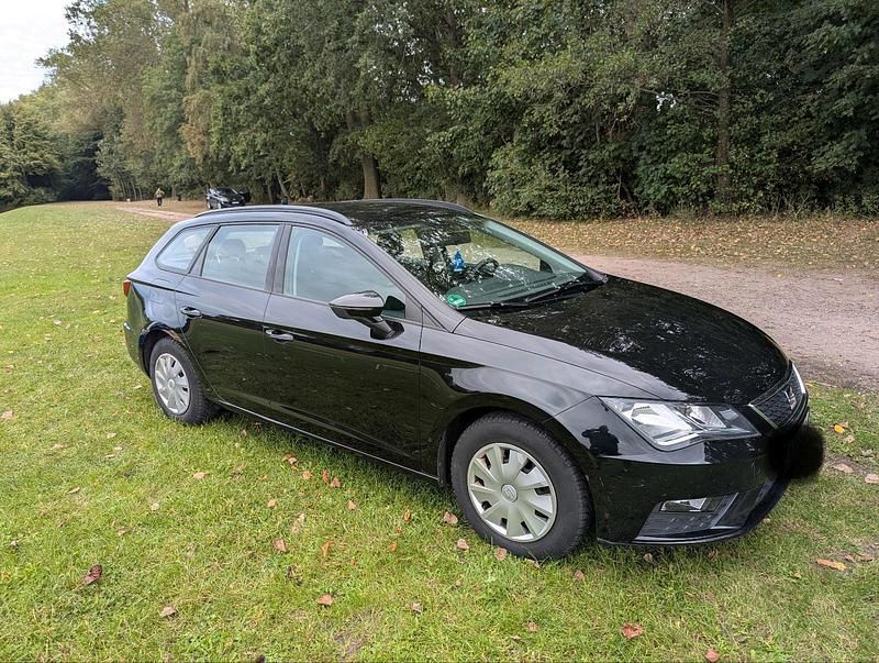 Schwarz Gebraucht 2019 Seat Leon Kombi | 12.900 € (Fairer Preis) - Bild 1/4