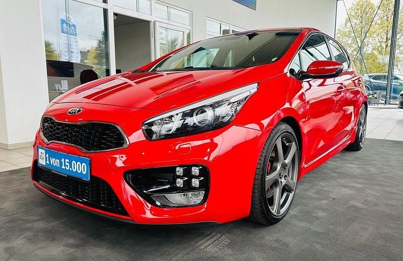 Rot Gebraucht 2018 Kia Ceed GT-Line Limousine | 14.470 € (Guter Preis) - Bild 1/4